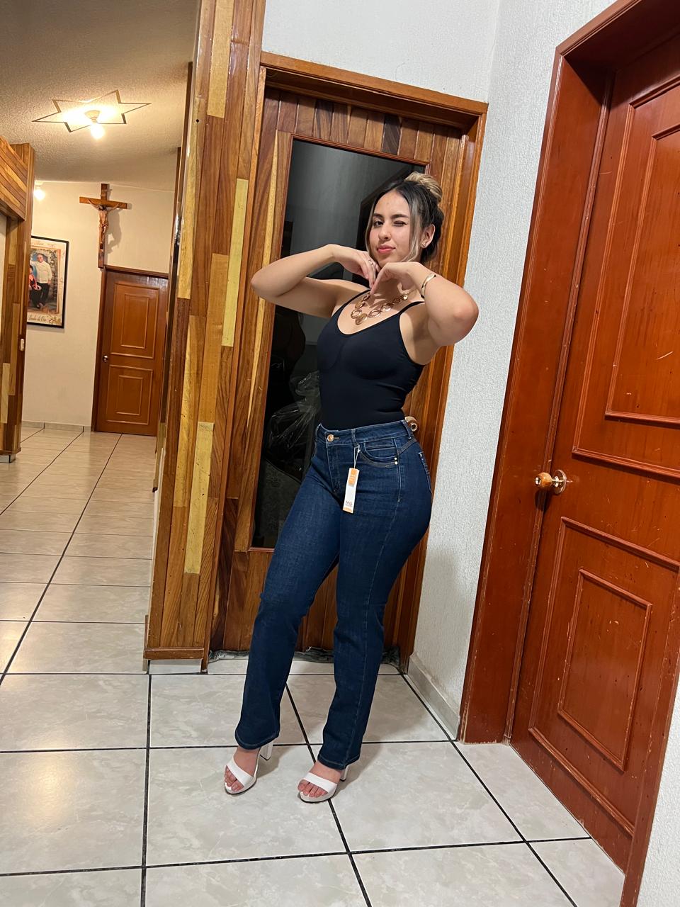curvy